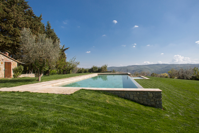 Infinity heated and salted pool at hotel Villa le Barone Tuscany