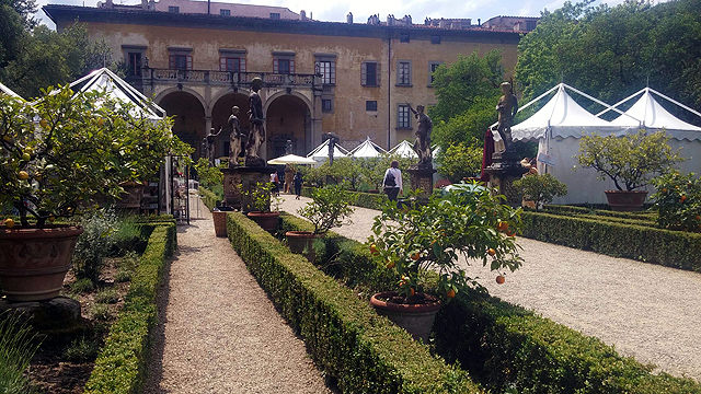 Heart Garden Terrace at hotel Villa le Barone Tuscany